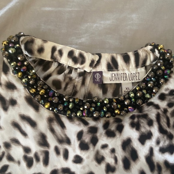 Top - Picture 2 of 5